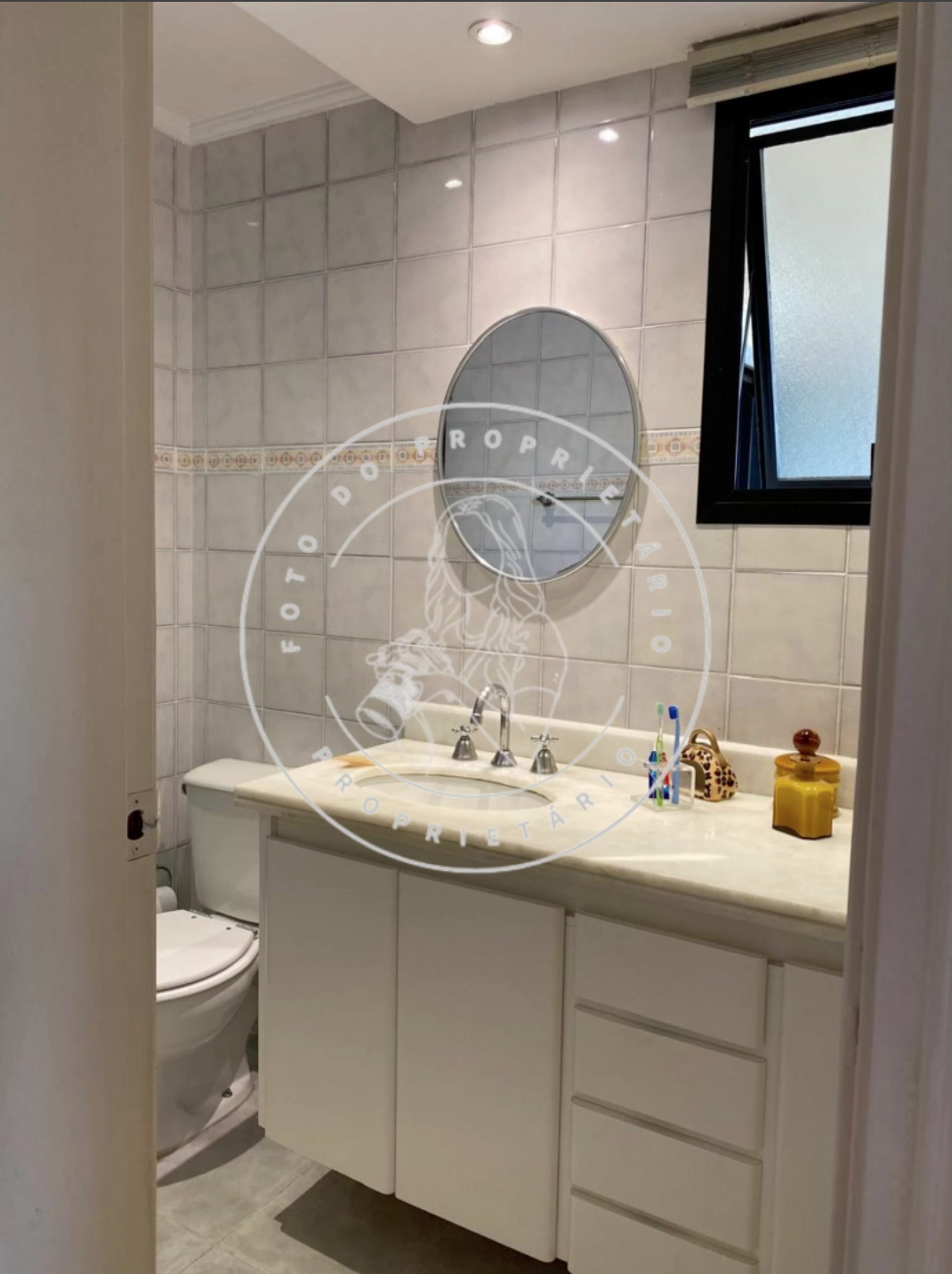 Banheiro_ Suite_01