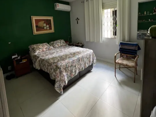 Vendo casa próx Av Paulo VI na Pituba