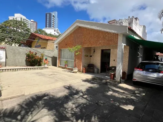 Vendo casa próx Av Paulo VI na Pituba