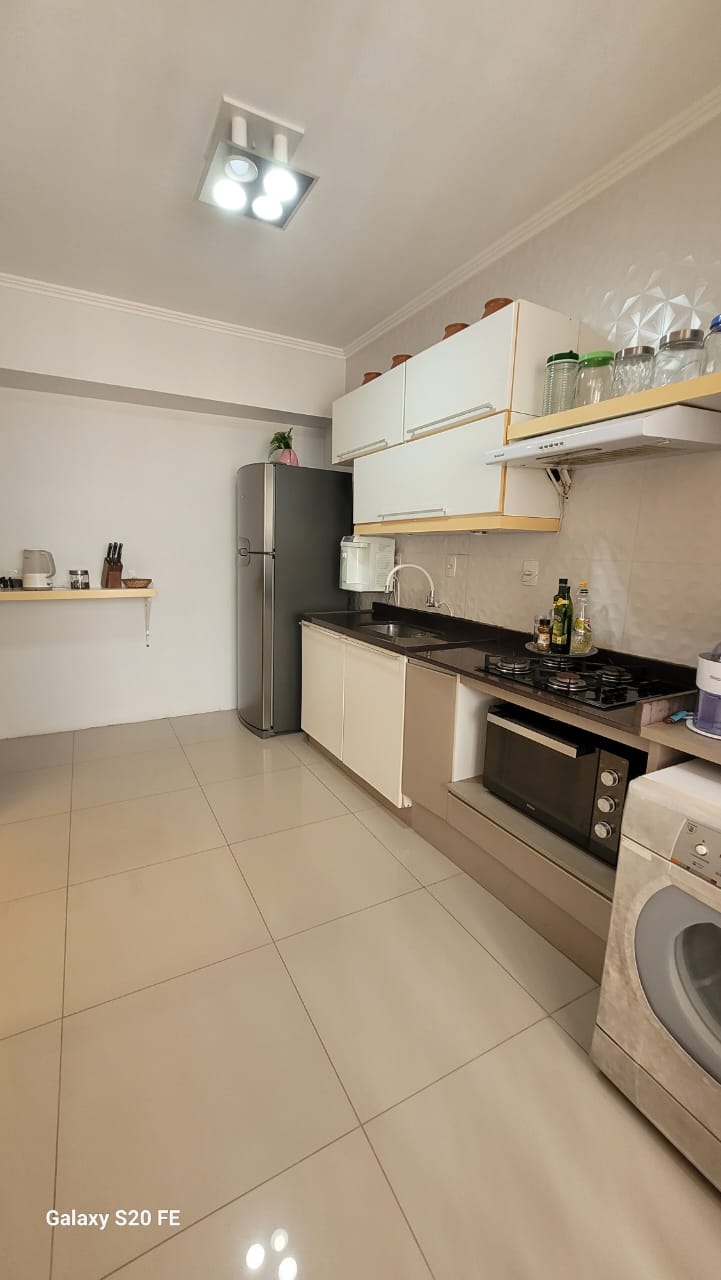 cozinha a partir da lavanderia