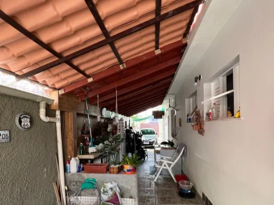 Vendo casa próx Av Paulo VI na Pituba