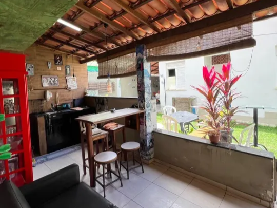 Vendo casa próx Av Paulo VI na Pituba