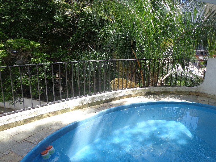 vista piscina para coqueiros