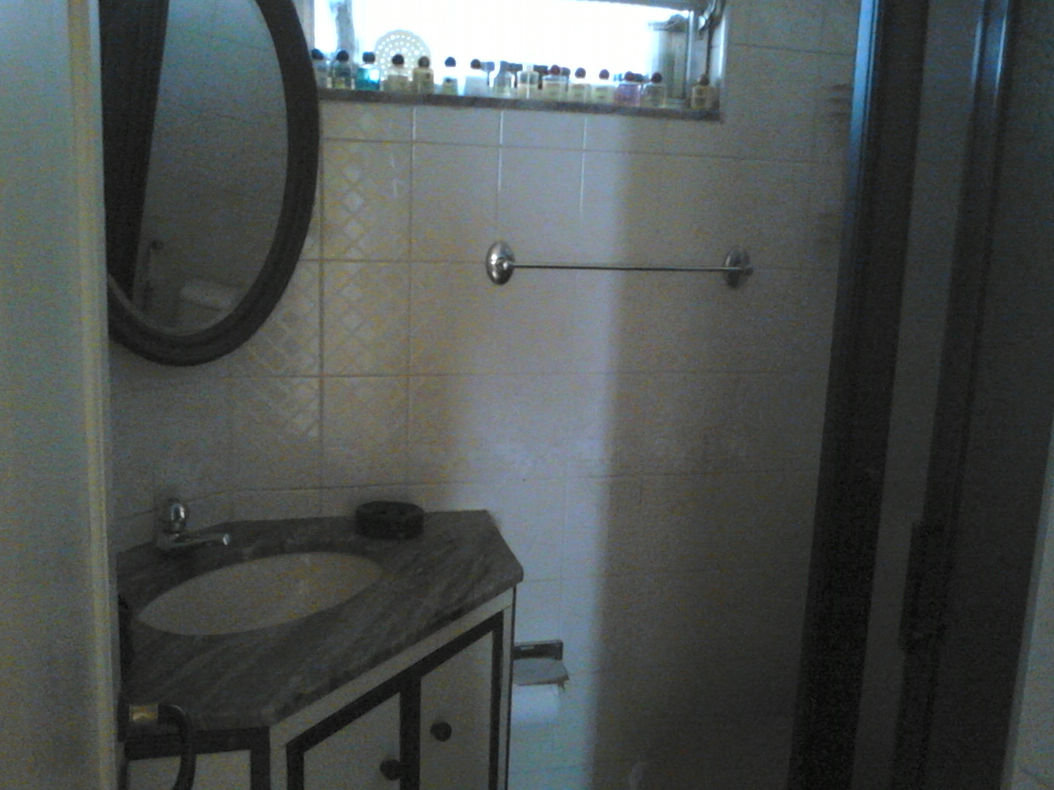Banheiro corredor 1