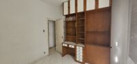 Quarto 1 com o estante de escritório