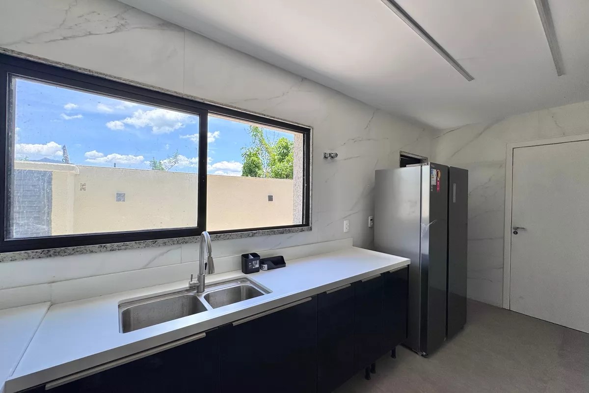 original895211247-356.59231124416857IMG5212