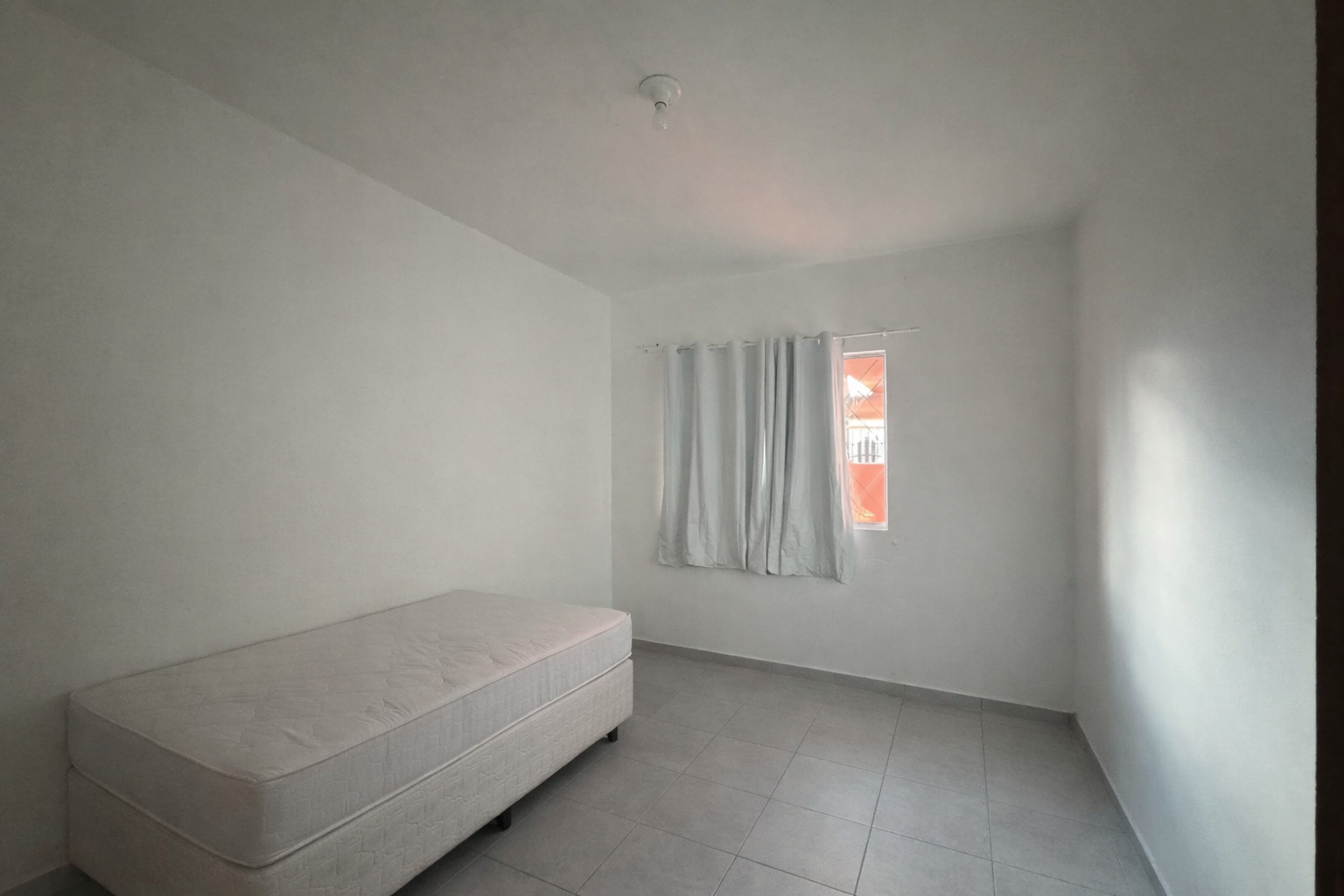 DC6CEE1B-8652-48F5-8DD8-37A506DA6AC7