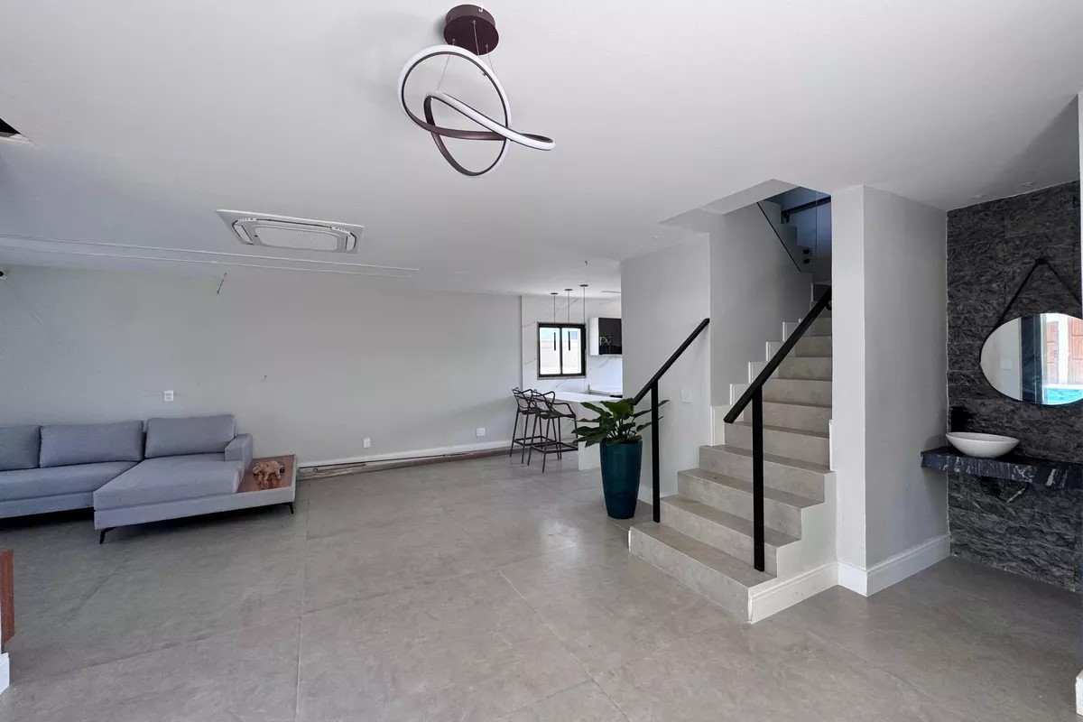 original895211247-244.81071379378548IMG5217