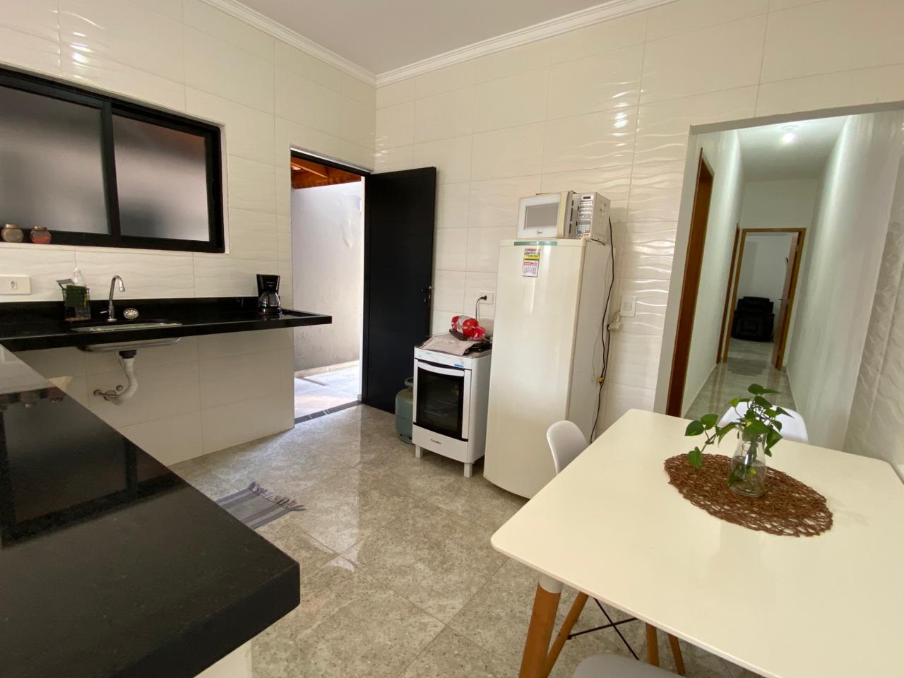 b5e25d6f-b698-4779-aae5-c09f5ef457ec