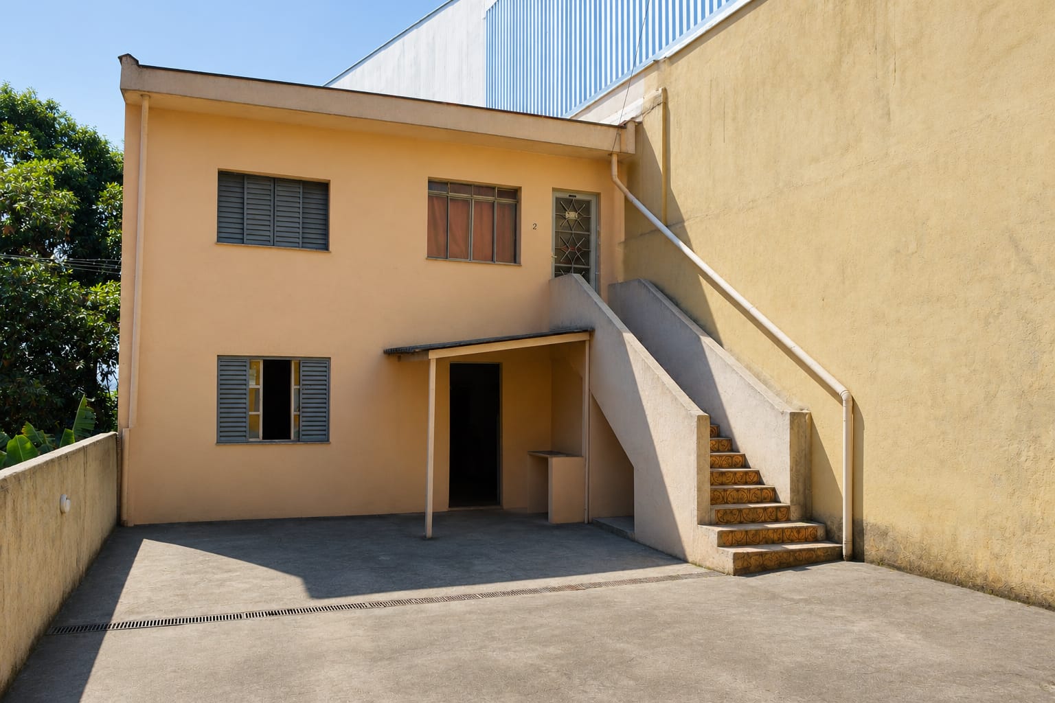 06