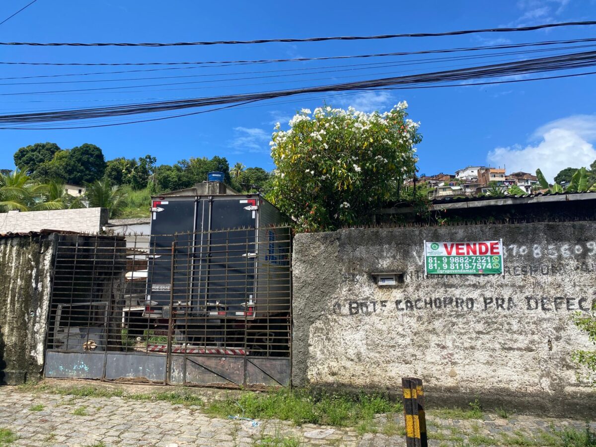 TERRENO EM 02 CARNEIRO.