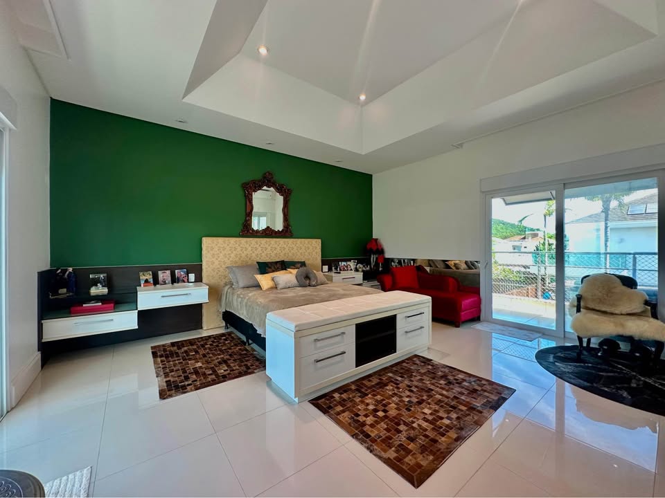 QUARTO SUITE 1 JURERE