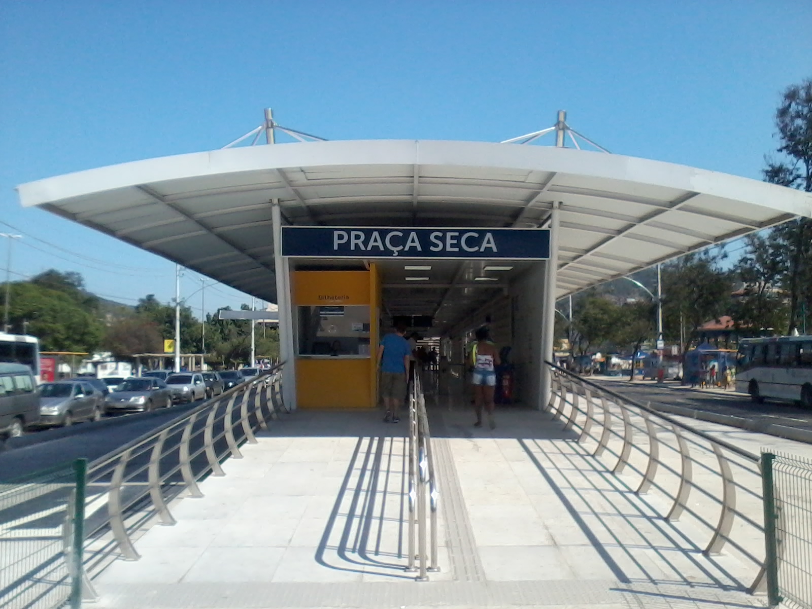 Entrada_da_Estação_Praça_Seca_2